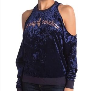 Romeo & Juliet Size Small Couture Ray of Sunshine Cold Shoulder Velvet Top. New